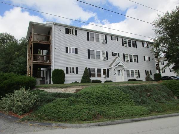 2 Warsaw Ave #6, Dudley, MA 01571