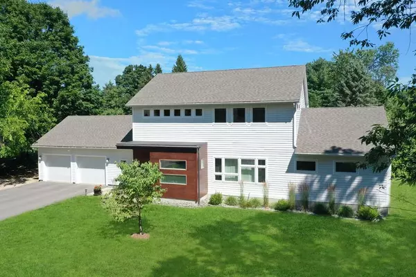 89 Range Rd, Concord, MA 01742