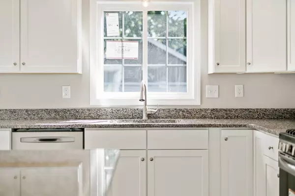 Springfield, MA 01108,42 Chase Ave