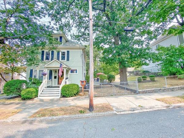 8 Spruce Rd, Lynn, MA 01904