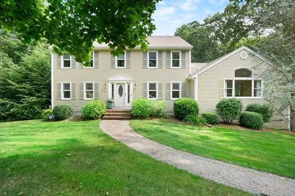 43 Smith Rd, Mansfield, MA 02048