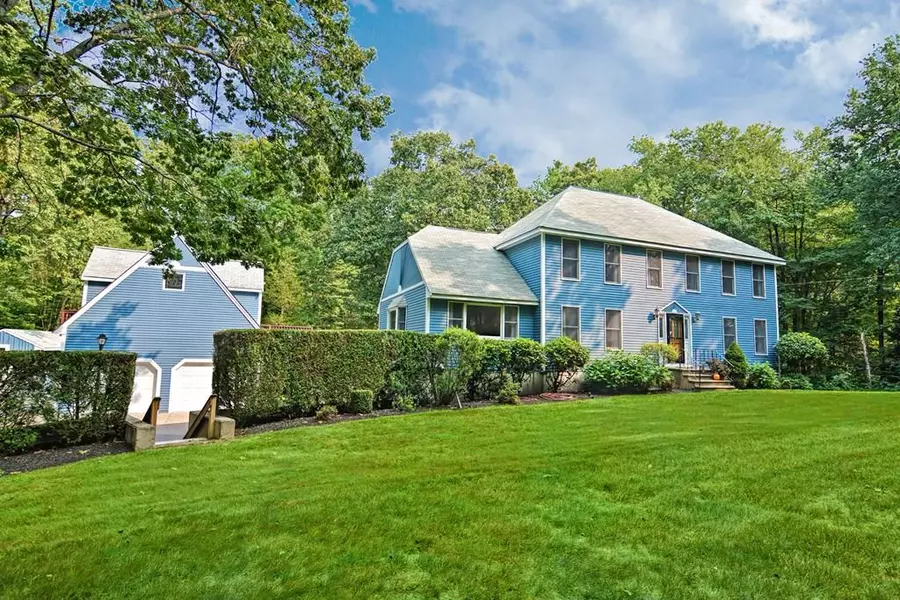 373 Spring St, Wrentham, MA 02093