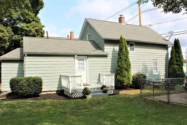 99 Crystal St, Southbridge, MA 01550