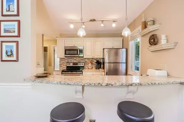Brewster, MA 02631,42 Howland Cir #42
