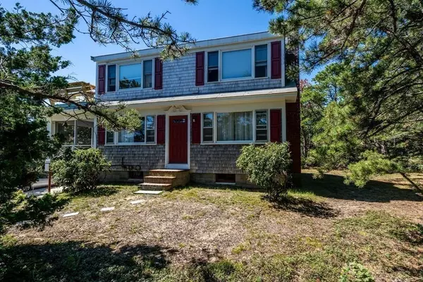 Wellfleet, MA 02667,125 Ocean View Ave