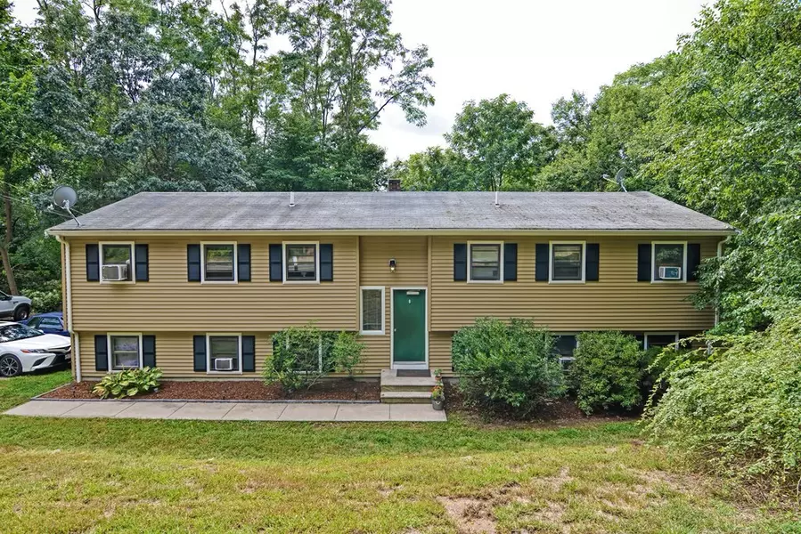 55 Chestnut Hill Road, Millville, MA 01529