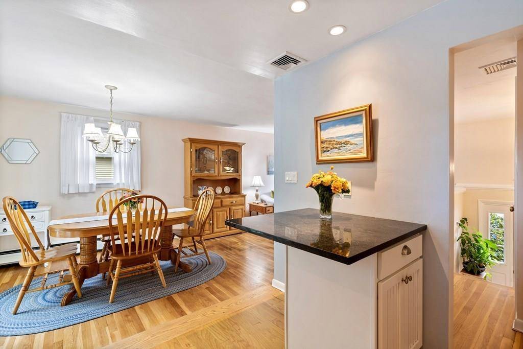 Waltham, MA 02451,10 Plympton Avenue