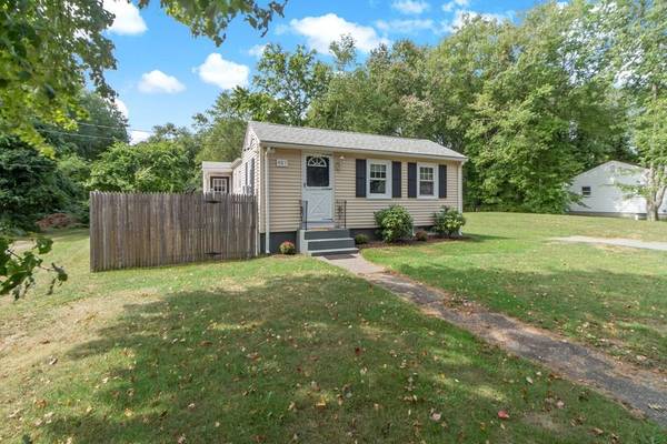 481 Arcade Ave, Seekonk, MA 02771