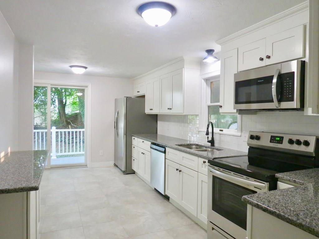 Millbury, MA 01527,55 Miles St