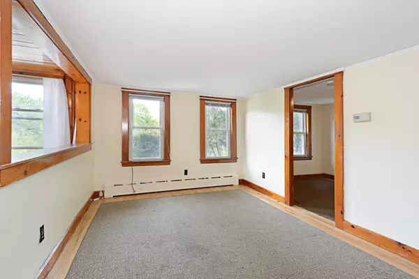 Clinton, MA 01510,56 Boylston St