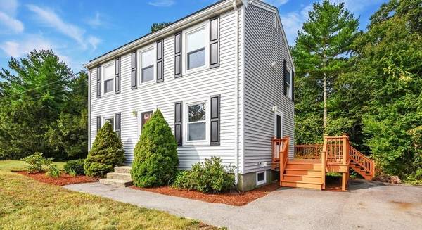 10 Brook St, Carver, MA 02330