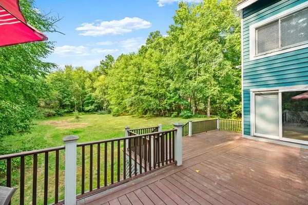 139 E Hill Rd, Brimfield, MA 01010