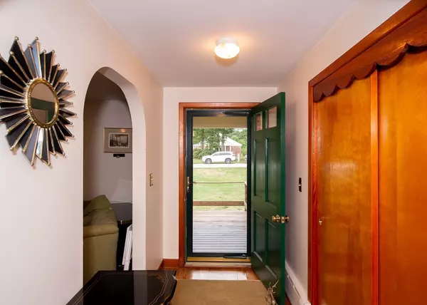 Tiverton, RI 02878,612 Fish