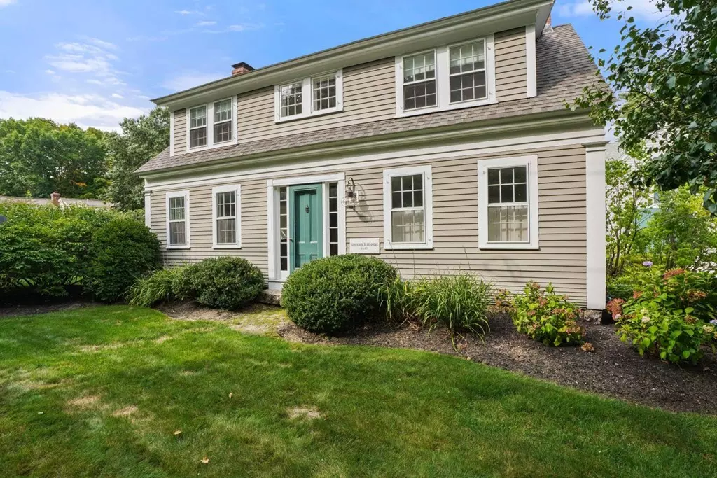 Duxbury, MA 02332,209 Elm St