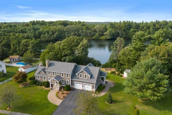 11 Clover Hill Circle, Tyngsborough, MA 01879