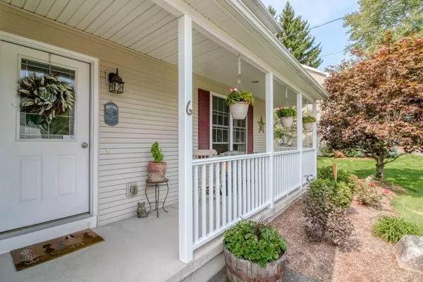 East Longmeadow, MA 01028,6 Bayne St