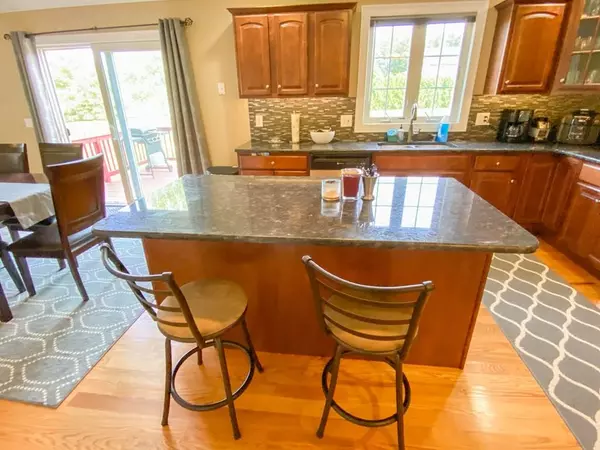 Southampton, MA 01073,117 White Loaf Rd