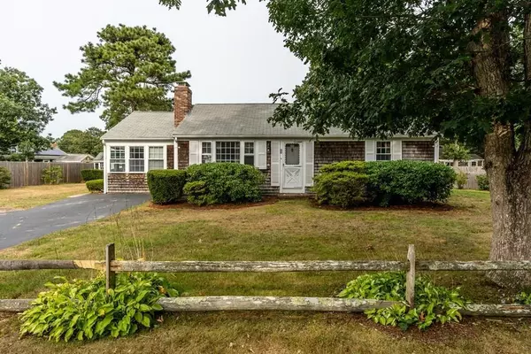 Yarmouth, MA 02673,8 Meadowbrook Rd
