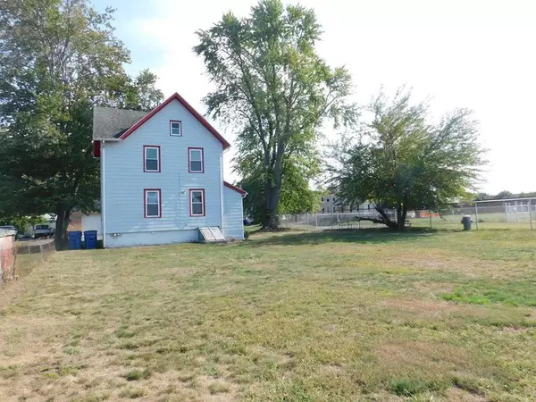 West Springfield, MA 01089,10 Lowell Avenue