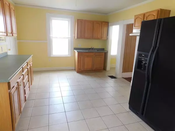 West Springfield, MA 01089,10 Lowell Avenue