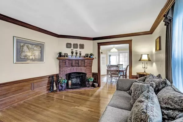 Milton, MA 02186,7 Willoughby Rd