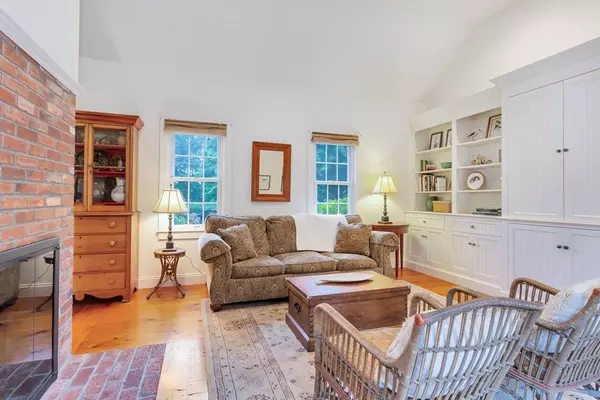 Chatham, MA 02633,22 Spinnaker Ln