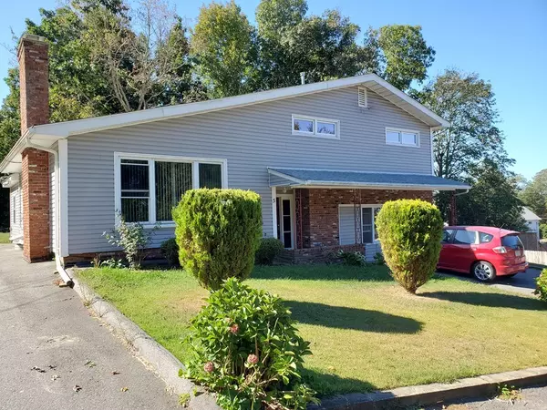 5 Deer Dr, Westport, MA 02790