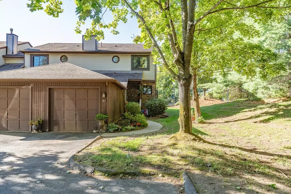 Agawam, MA 01001,8 Ash Ln #8