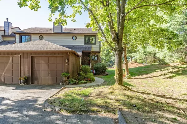 8 Ash Ln #8, Agawam, MA 01001