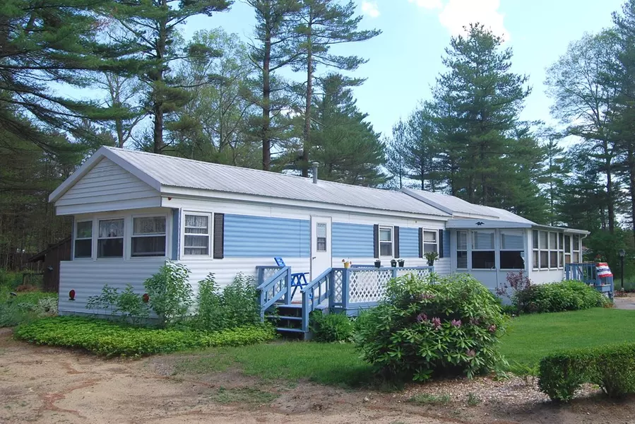 20 Siesta Drive, Wareham, MA 02576