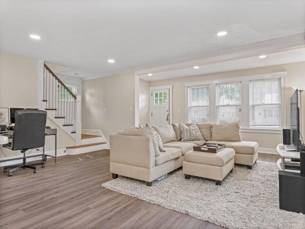 Waltham, MA 02451,67 Seminole Ave