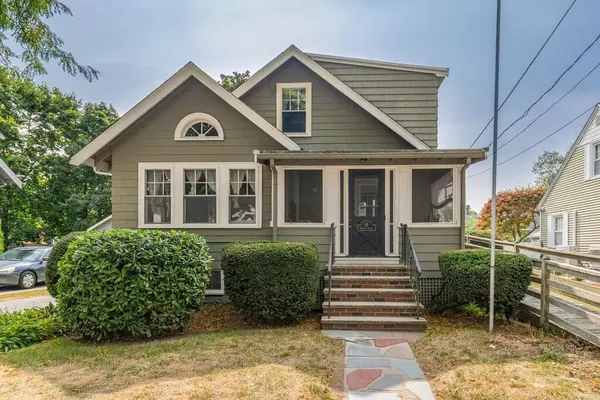 18 Hanson St, Wakefield, MA 01880