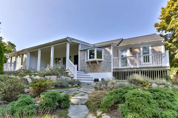 4 S Pond Dr, Brewster, MA 02631