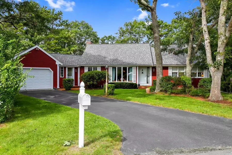 21 Indigo Ln, Harwich, MA 02645