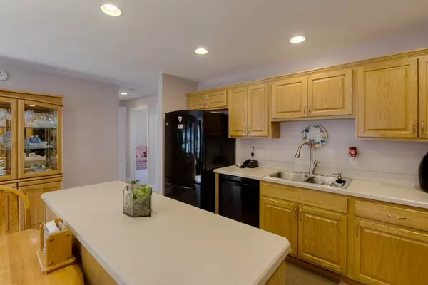 West Boylston, MA 01583,70 Angell Brook Drive #70