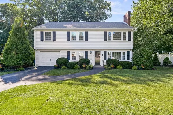 17 Carpenter Road, Lynnfield, MA 01940