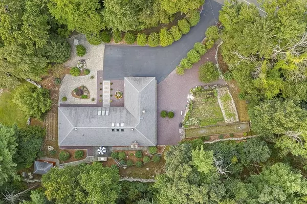 494 Haverhill St, Reading, MA 01867