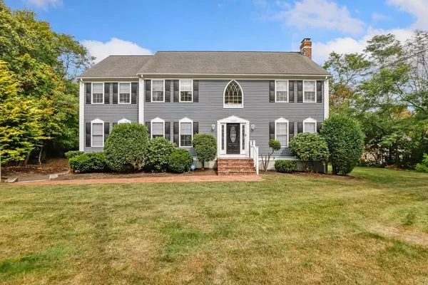 1660 West St, Wrentham, MA 02093