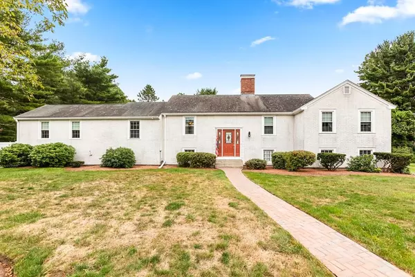 1 Harley Ln, Lynnfield, MA 01940