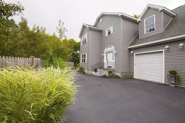 Rockport, MA 01966,89 High St #B