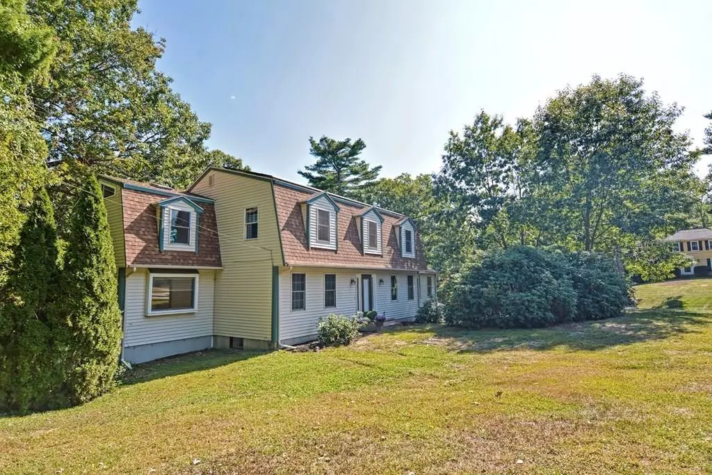 Millis, MA 02054,40 Crestview Dr