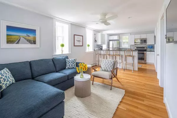 Provincetown, MA 02657,23 Bradford St #1