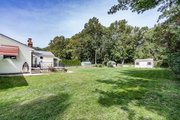 Agawam, MA 01001,19 Meadowbrook Rd