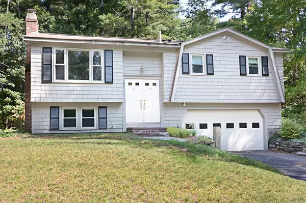 10 Spruce St, Townsend, MA 01469