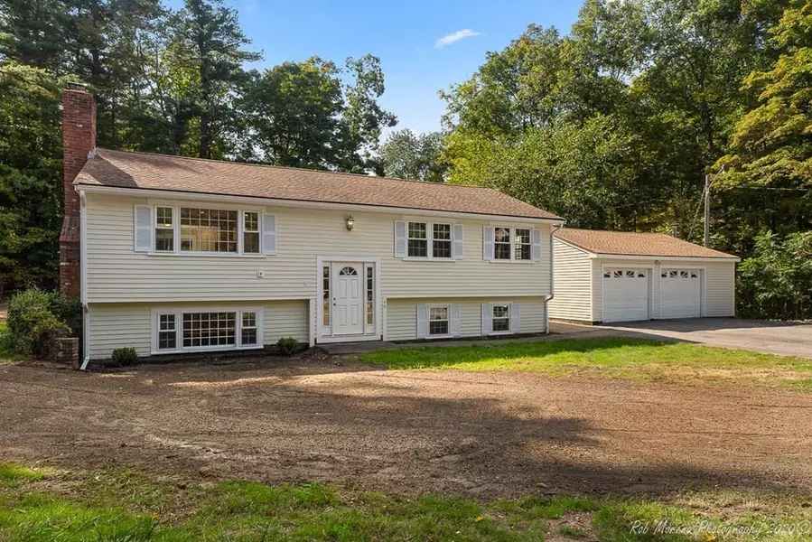 46 Birch Meadow Rd, Merrimac, MA 01860