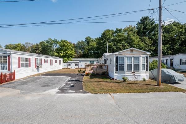 215 Shoreline Drive, Tewksbury, MA 01876