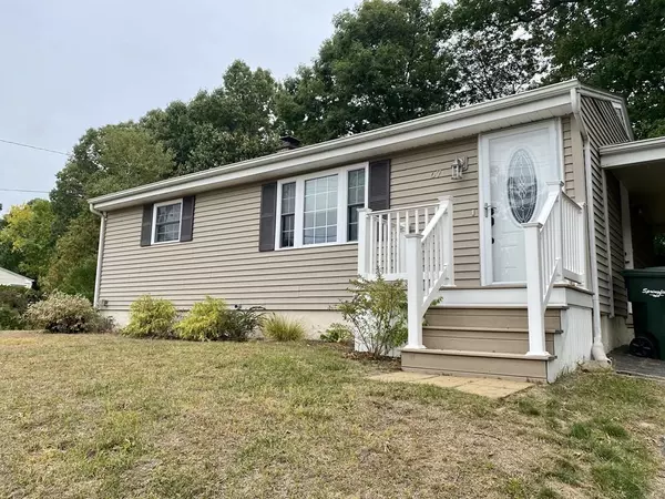 67 Regal St, Springfield, MA 01118