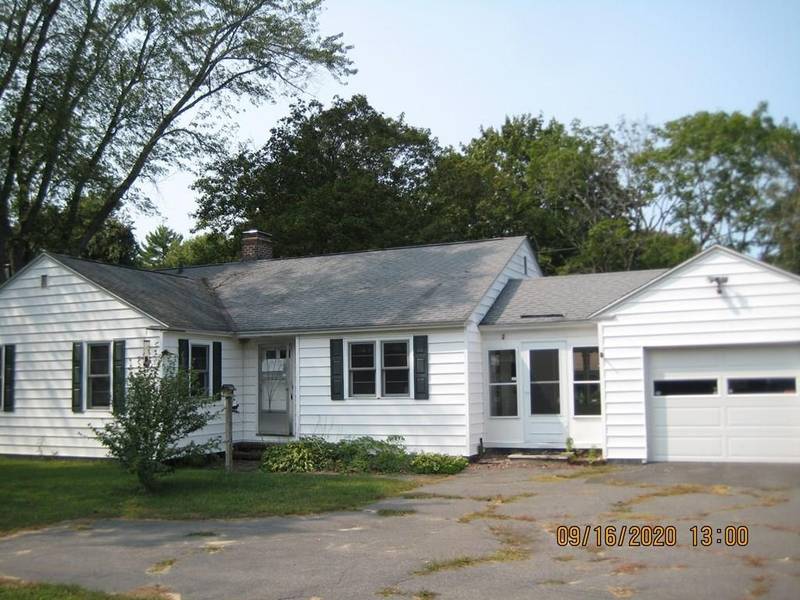 11 Gore Av, Hatfield, MA 01038