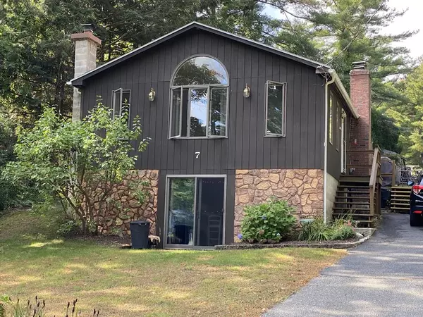 7 Beach Rd, Ware, MA 01082