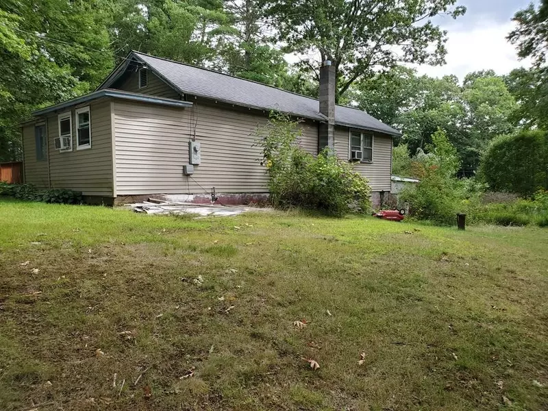 29 Pine Rd, Charlton, MA 01507